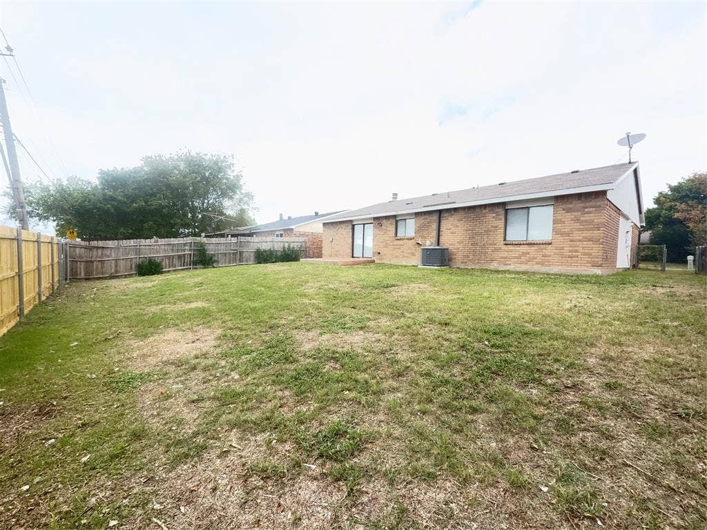 630 Valley View Drive, Allen, TX 75002 630 Valley View Drive, Allen, TX 75002
