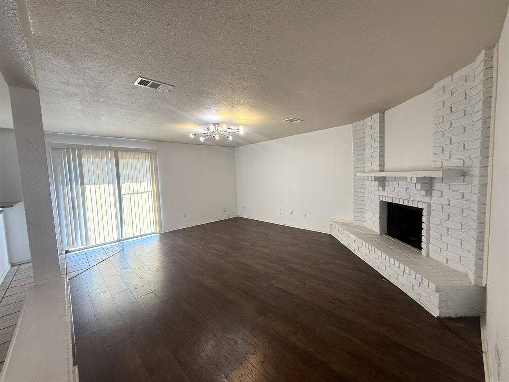 630 Valley View Drive, Allen, TX 75002 630 Valley View Drive, Allen, TX 75002