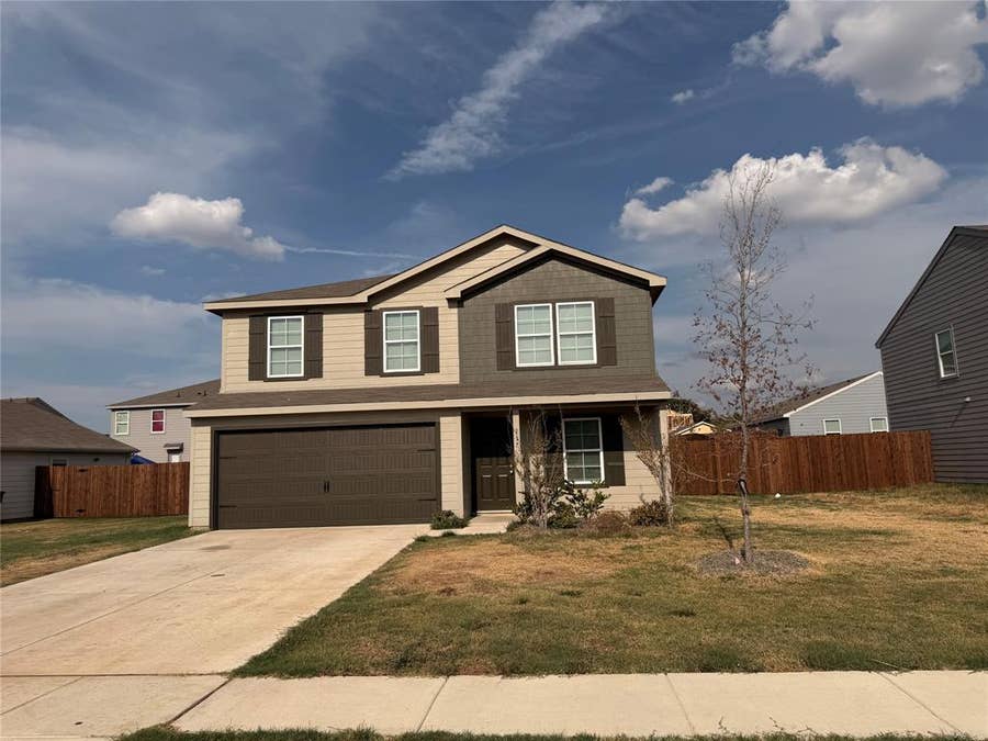 Property photo for 117 Cooper Drive, Cleburne, TX