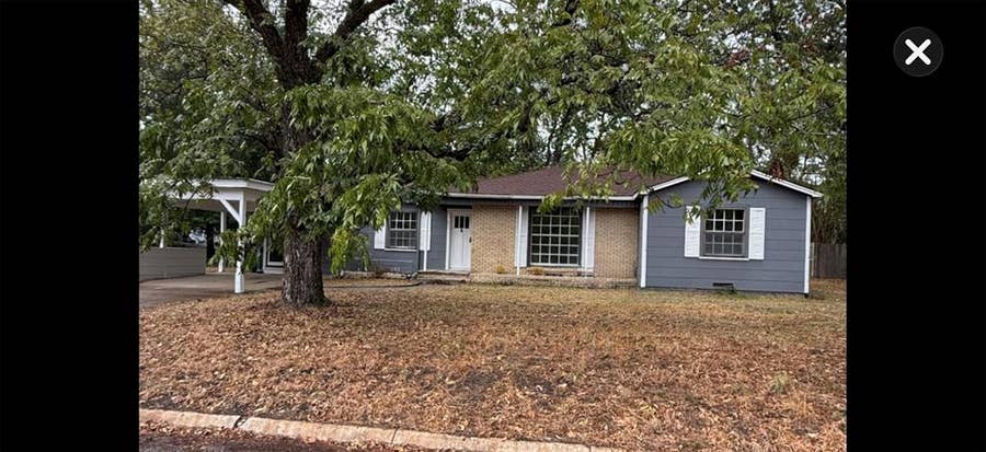 Property photo for 711 Saint Thomas Drive, Athens, TX