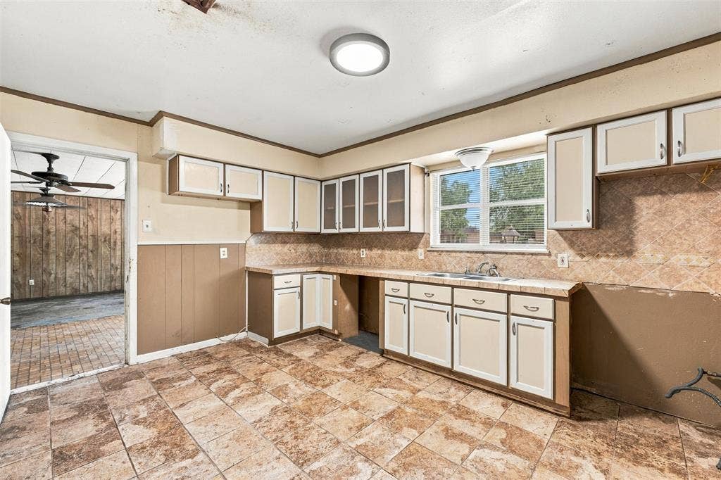 1407 Berkshire Street, Waco, TX 76705 1407 Berkshire Street, Waco, TX 76705