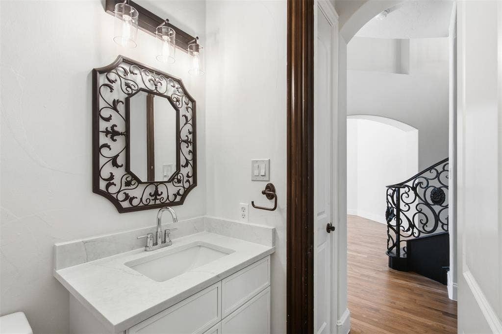 4012 Glenhurst Lane, Frisco, TX 75033 4012 Glenhurst Lane, Frisco, TX 75033