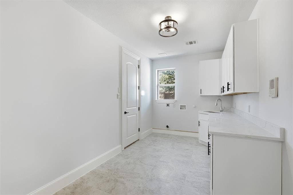 4012 Glenhurst Lane, Frisco, TX 75033 4012 Glenhurst Lane, Frisco, TX 75033
