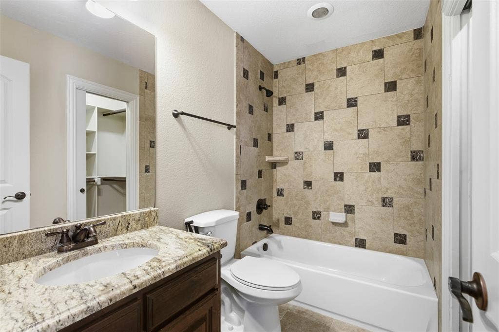 4012 Glenhurst Lane, Frisco, TX 75033 4012 Glenhurst Lane, Frisco, TX 75033