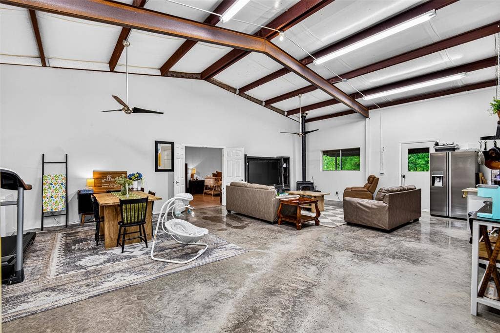 695 Harris Lane, Whitewright, TX 75491