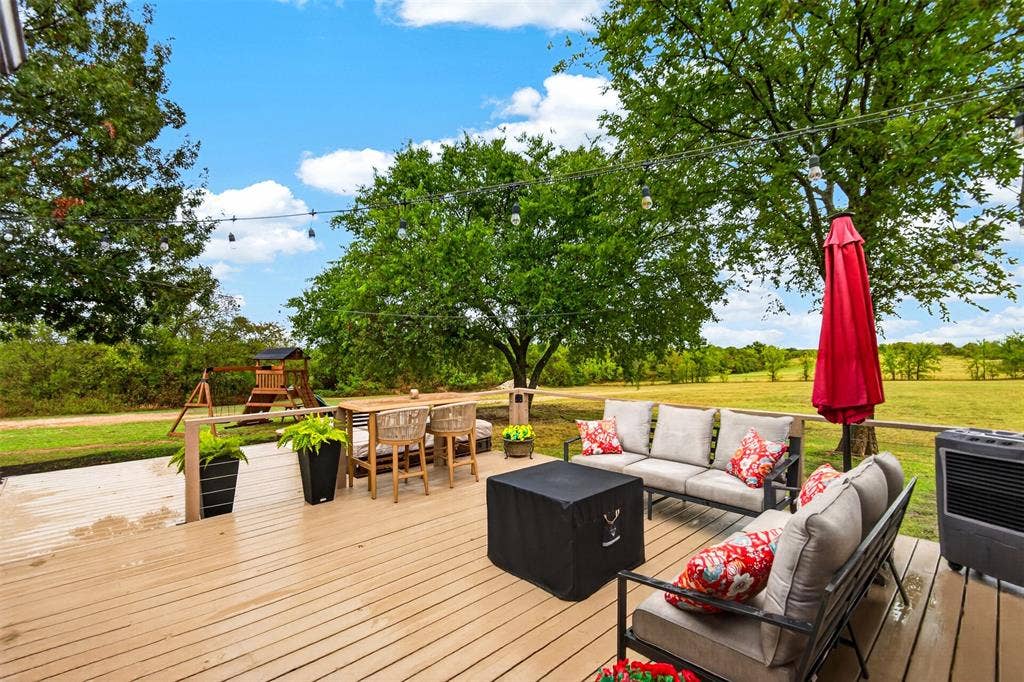 695 Harris Lane, Whitewright, TX 75491