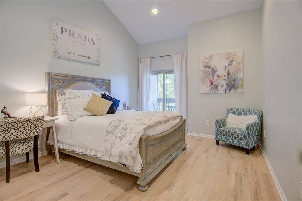 6840 E Northwest Highway, Dallas, TX 75231