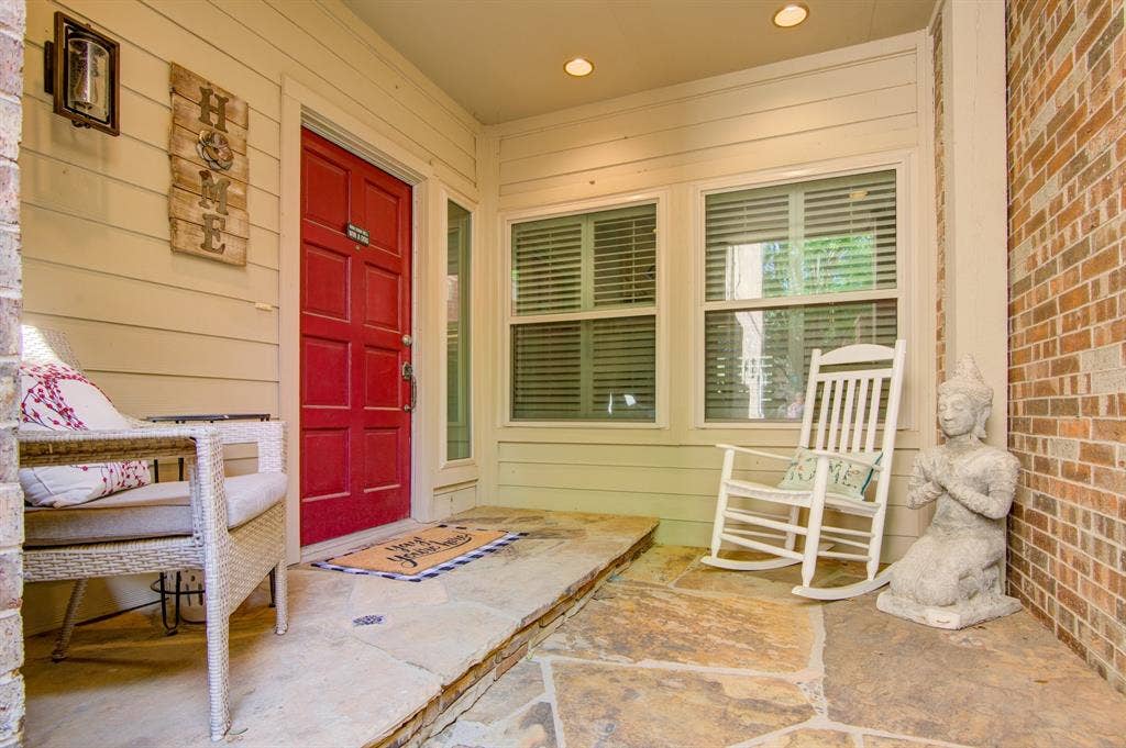 6840 E Northwest Highway, Dallas, TX 75231