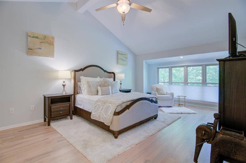 6840 E Northwest Highway, Dallas, TX 75231