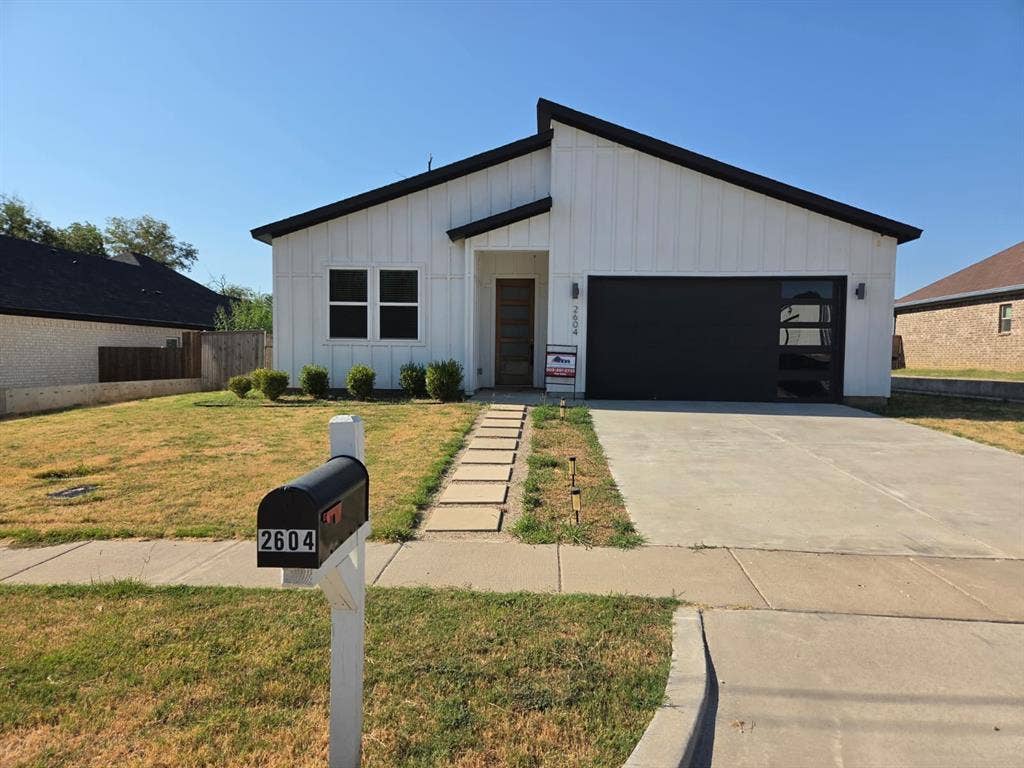 2604 Flora Lane, Denison, TX 75020