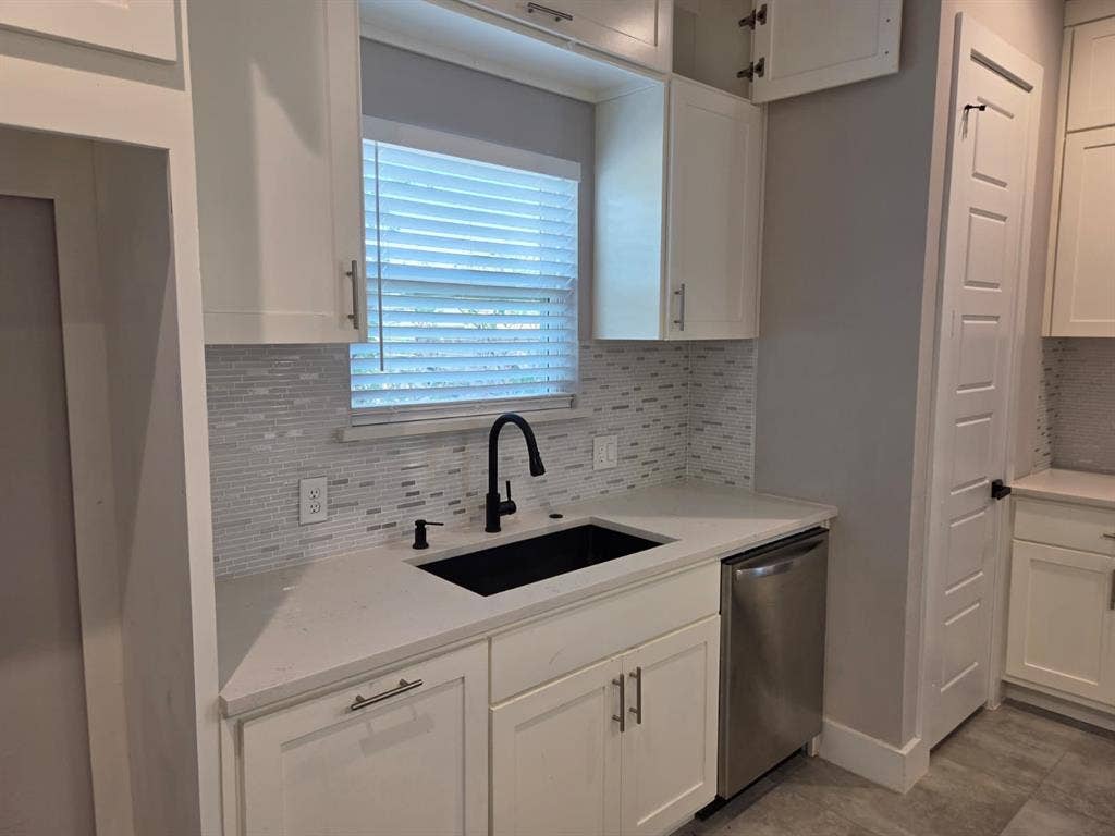 2604 Flora Lane, Denison, TX 75020