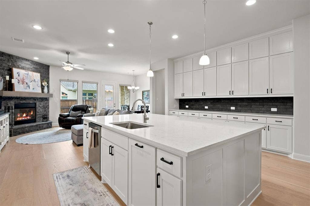 4218 Loophook Lane, Midlothian, TX 76065 4218 Loophook Lane, Midlothian, TX 76065