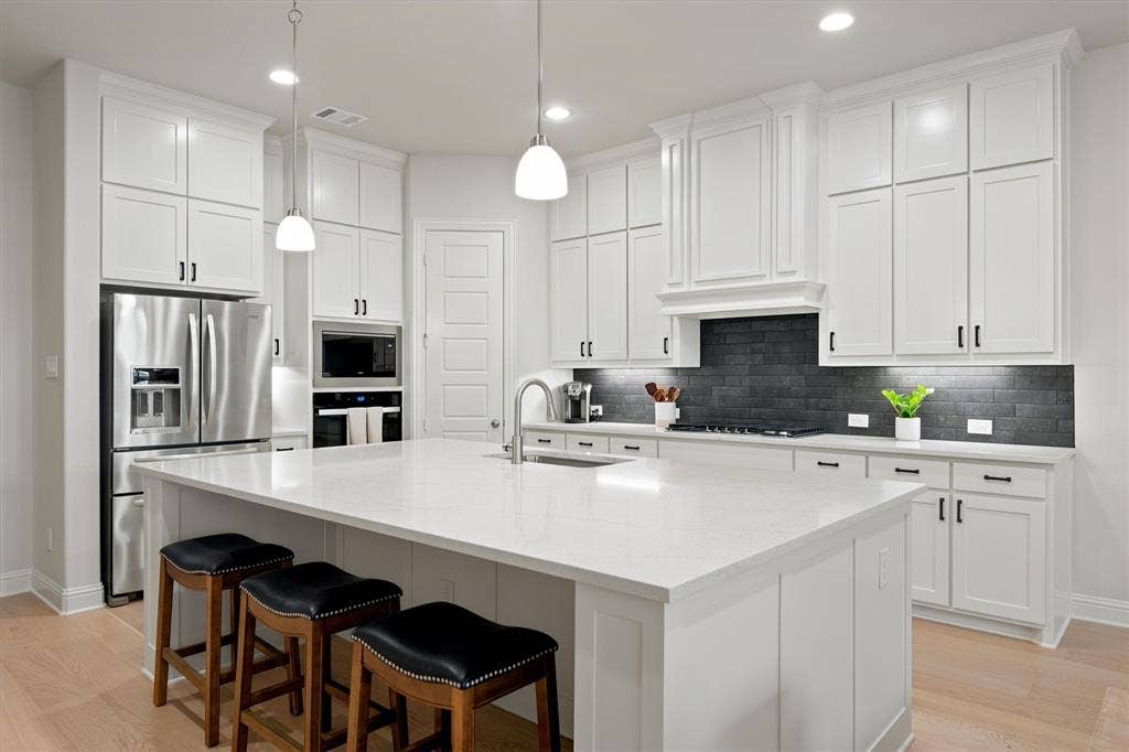 4218 Loophook Lane, Midlothian, TX 76065 4218 Loophook Lane, Midlothian, TX 76065