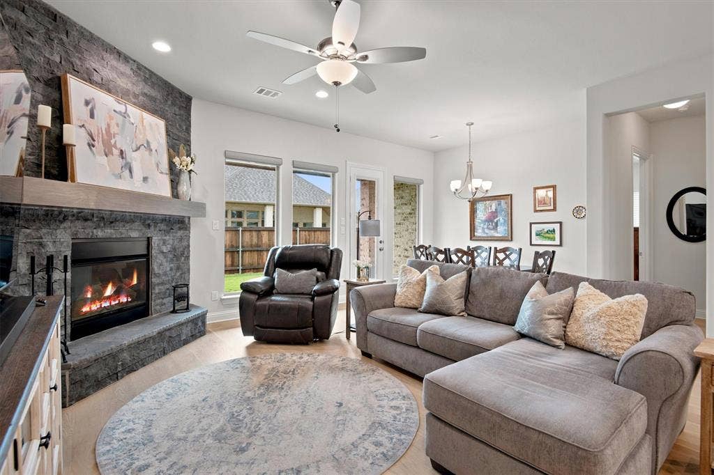4218 Loophook Lane, Midlothian, TX 76065 4218 Loophook Lane, Midlothian, TX 76065