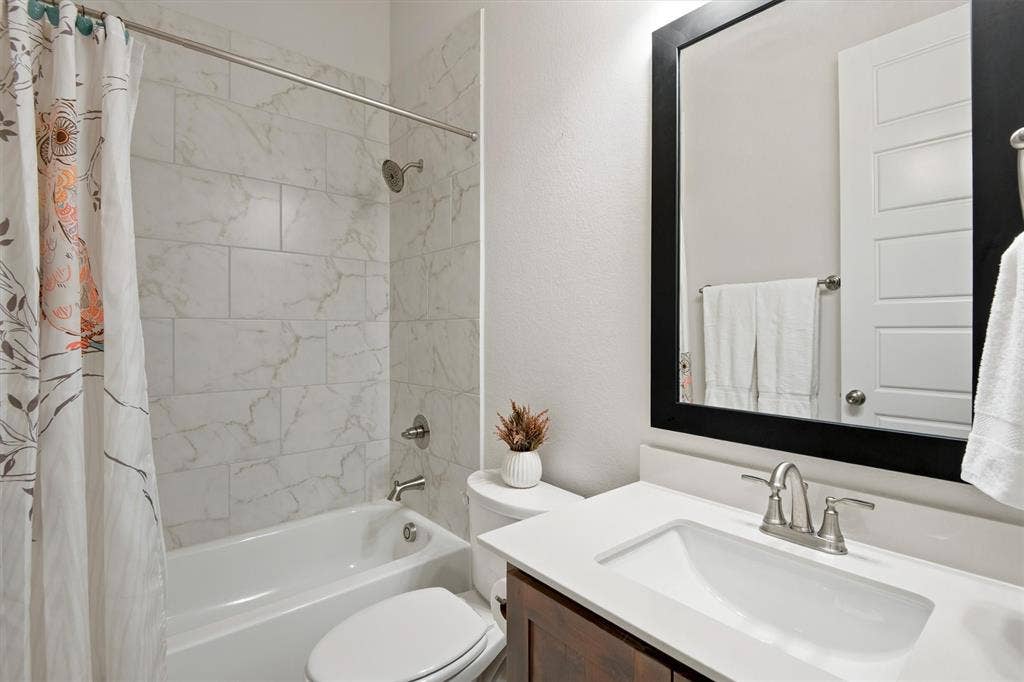 4218 Loophook Lane, Midlothian, TX 76065 4218 Loophook Lane, Midlothian, TX 76065