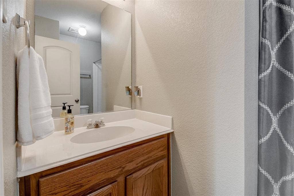 3505 Copper Ridge Drive, McKinney, TX 75070 3505 Copper Ridge Drive, McKinney, TX 75070