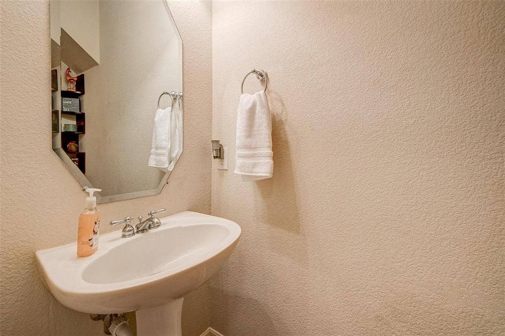 3505 Copper Ridge Drive, McKinney, TX 75070 3505 Copper Ridge Drive, McKinney, TX 75070