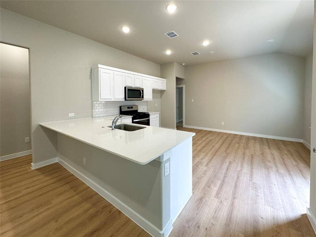 4917 Westhill Drive, McKinney, TX 75071 4917 Westhill Drive, McKinney, TX 75071