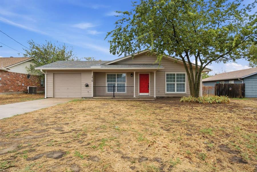 Property photo for 1416 N Rusk Street, Weatherford, TX