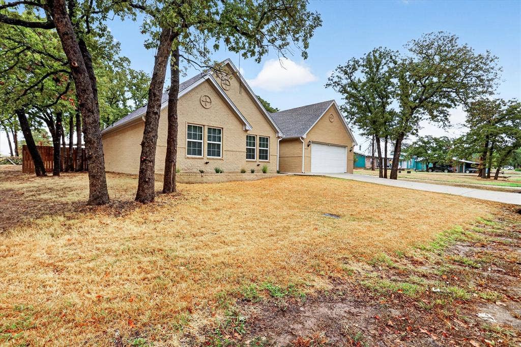 1612 Tanglewood Drive, Azle, TX 76020 1612 Tanglewood Drive, Azle, TX 76020