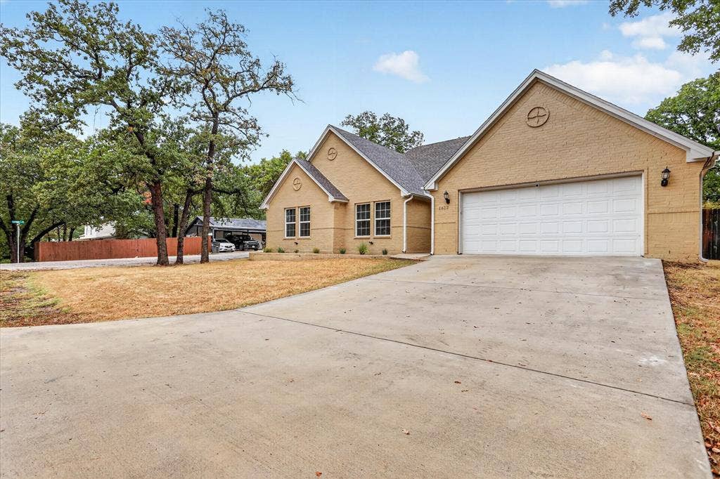 1612 Tanglewood Drive, Azle, TX 76020 1612 Tanglewood Drive, Azle, TX 76020