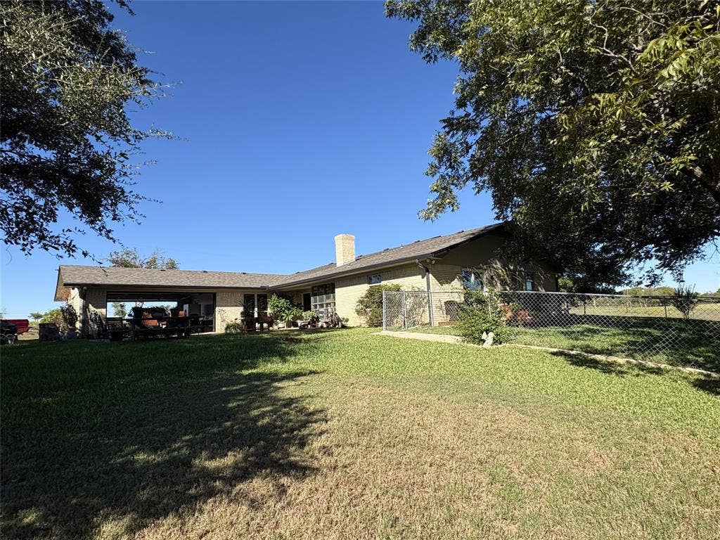 2379 Spring Valley Road, Lorena, TX 76655 2379 Spring Valley Road, Lorena, TX 76655