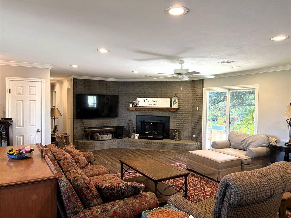 2379 Spring Valley Road, Lorena, TX 76655 2379 Spring Valley Road, Lorena, TX 76655