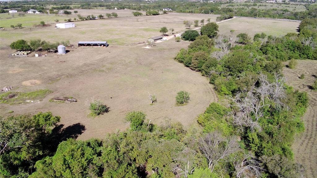 2379 Spring Valley Road, Lorena, TX 76655 2379 Spring Valley Road, Lorena, TX 76655