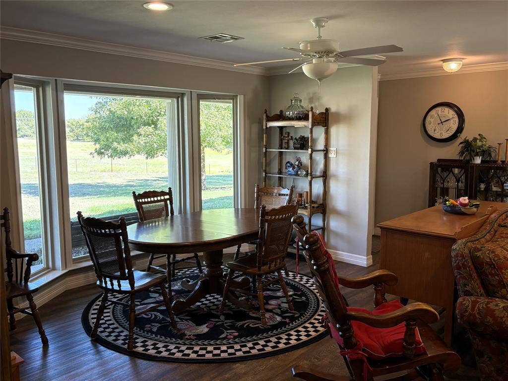 2379 Spring Valley Road, Lorena, TX 76655 2379 Spring Valley Road, Lorena, TX 76655