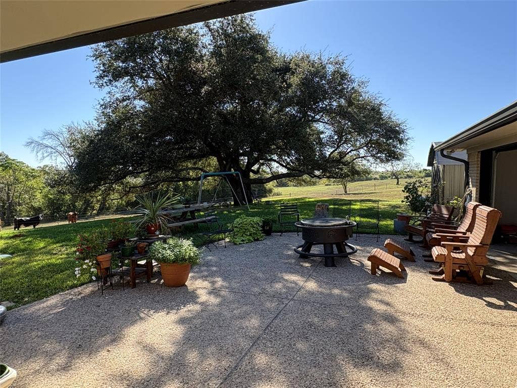 2379 Spring Valley Road, Lorena, TX 76655 2379 Spring Valley Road, Lorena, TX 76655