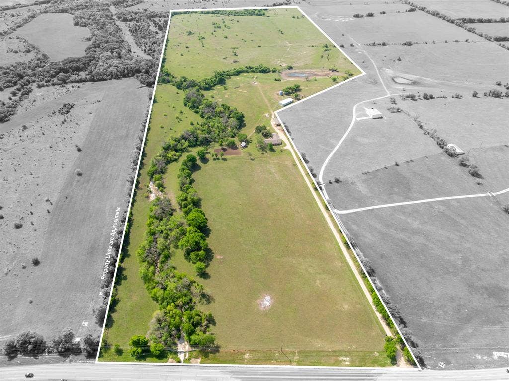 2379 Spring Valley Road, Lorena, TX 76655 2379 Spring Valley Road, Lorena, TX 76655