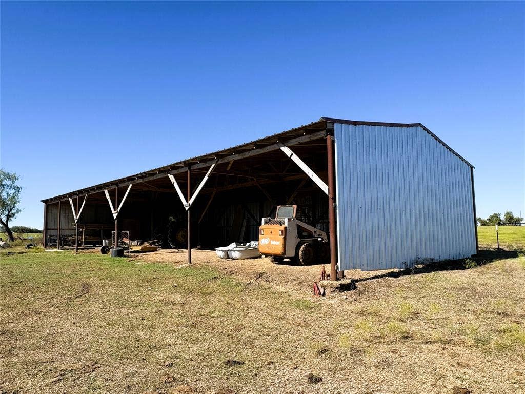 2379 Spring Valley Road, Lorena, TX 76655 2379 Spring Valley Road, Lorena, TX 76655