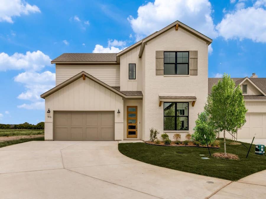 Property photo for 916 Triple Crown Court, Willow Park, TX