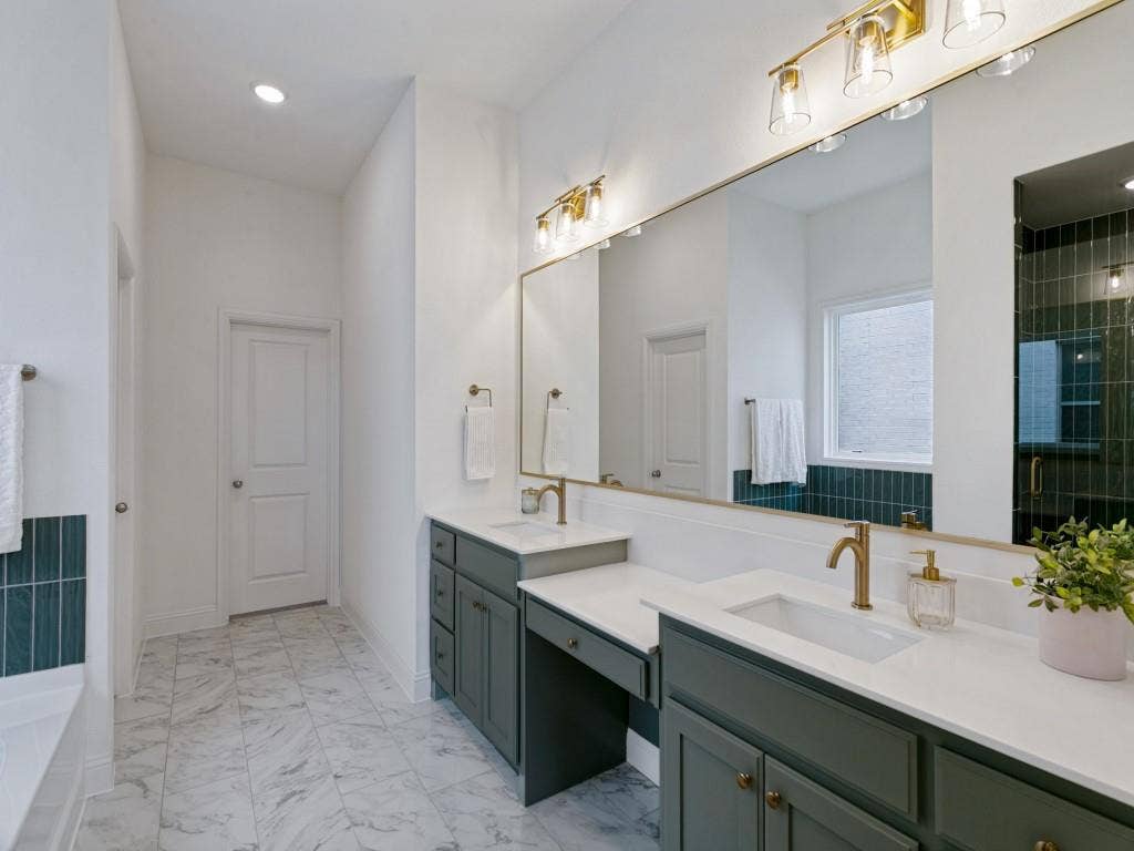 916 Triple Crown Court, Willow Park, TX 76087