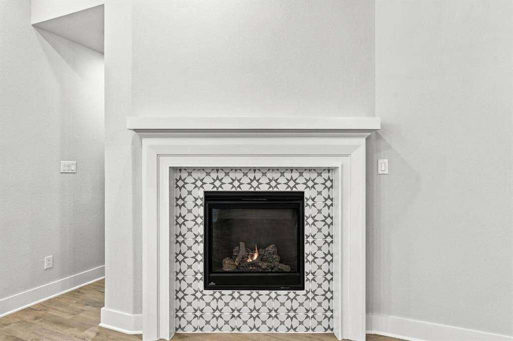 4230 Crown Run Road, Midlothian, TX 76065 Gas fireplace for chilly days