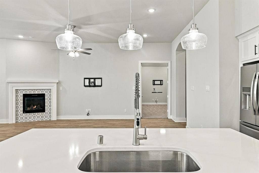 4230 Crown Run Road, Midlothian, TX 76065 Designer touches throughout