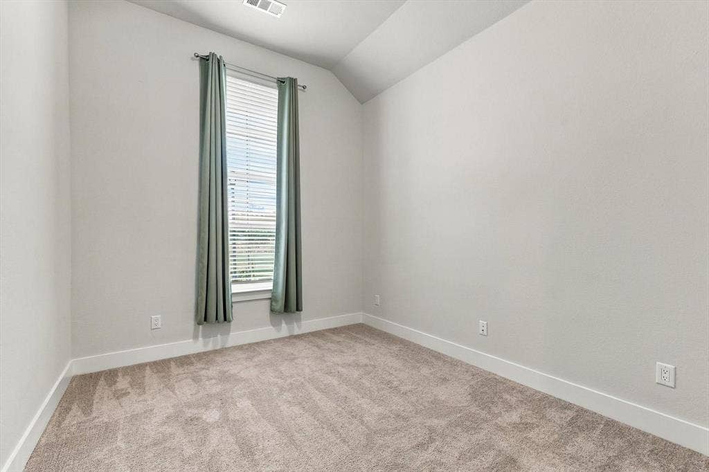 4230 Crown Run Road, Midlothian, TX 76065 Guest Bedroom 1 with walk in closet