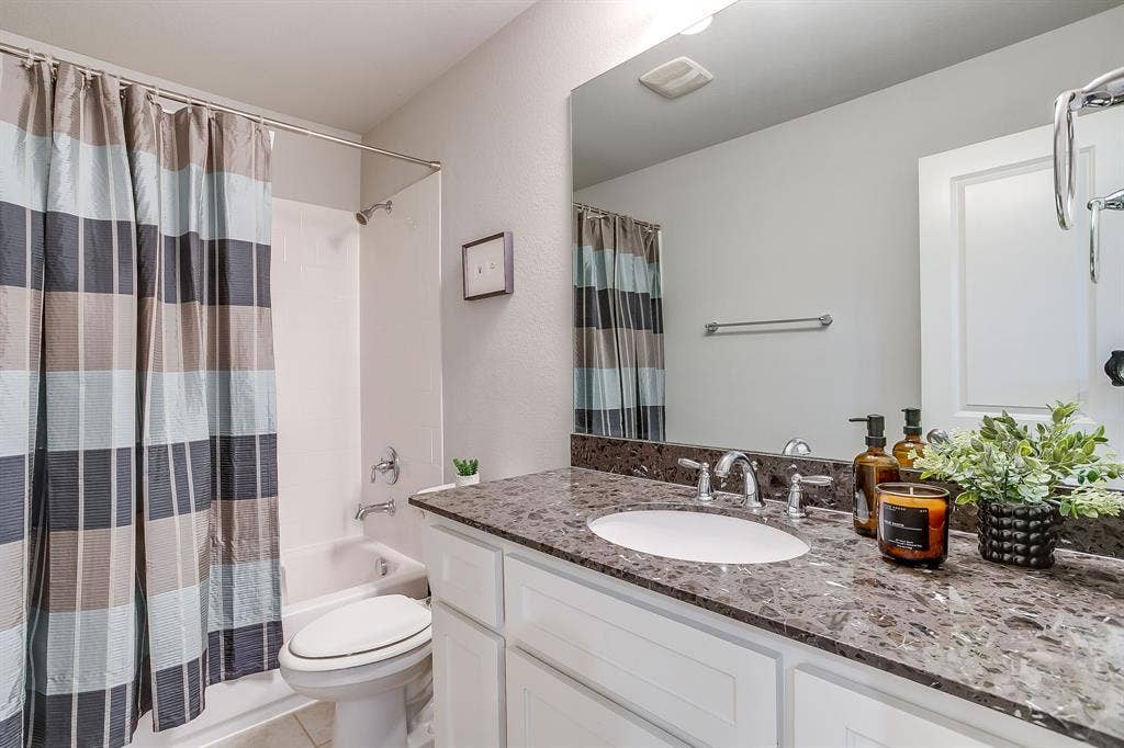 2417 Ryan Avenue, Fort Worth, TX 76110