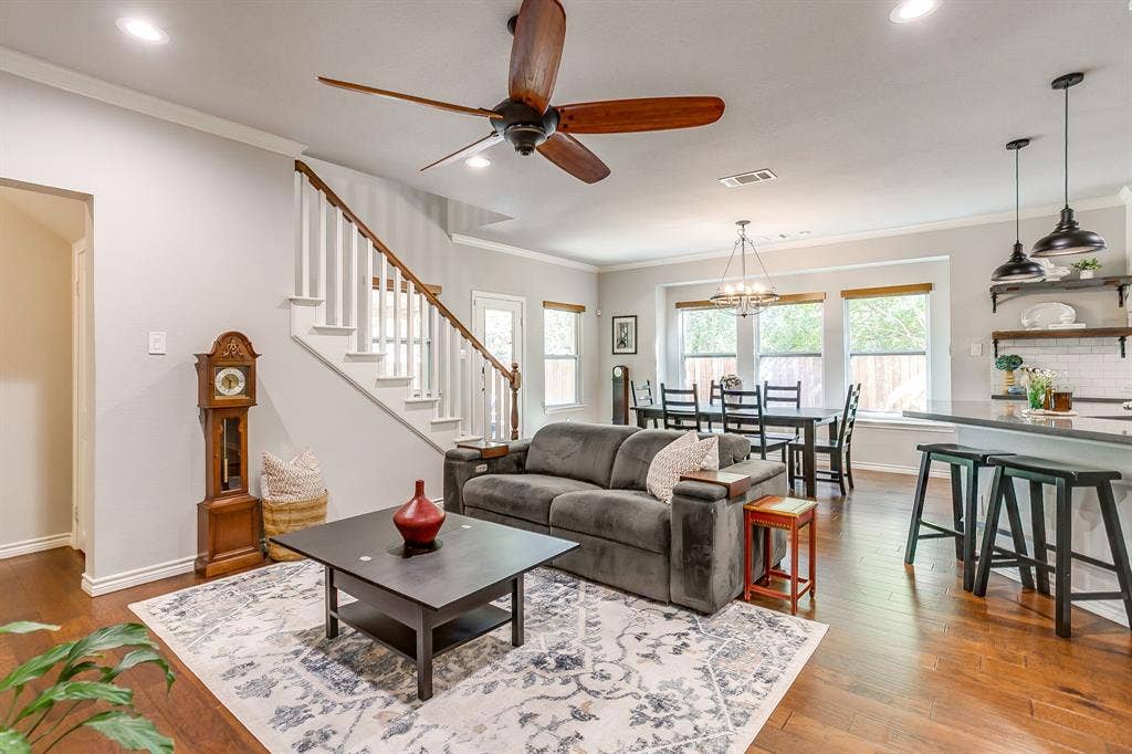 2417 Ryan Avenue, Fort Worth, TX 76110