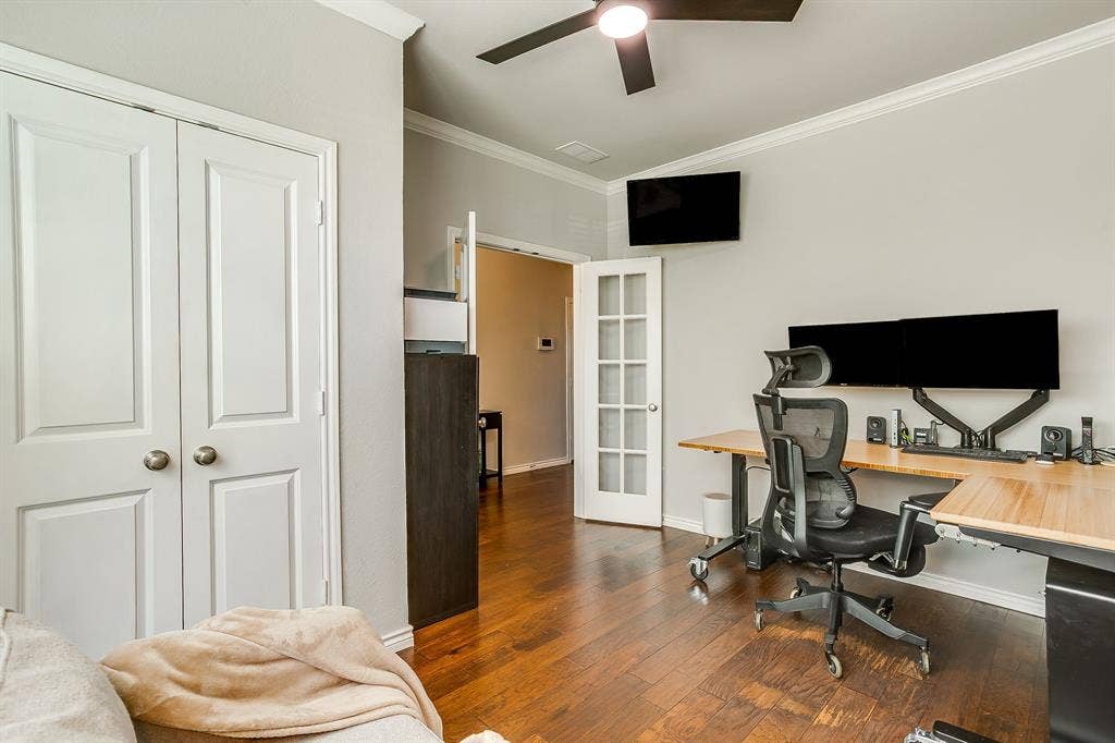 Bedroom/Office