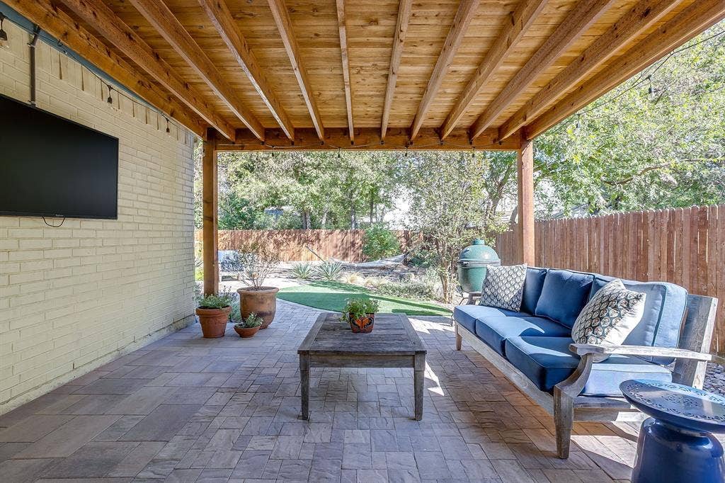2417 Ryan Avenue, Fort Worth, TX 76110