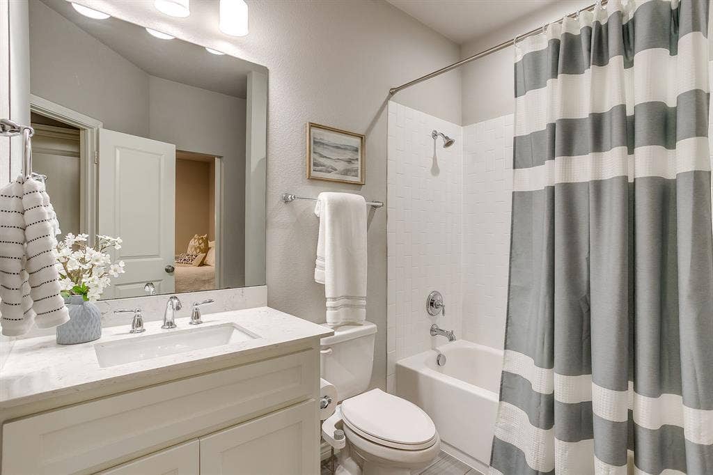 2417 Ryan Avenue, Fort Worth, TX 76110