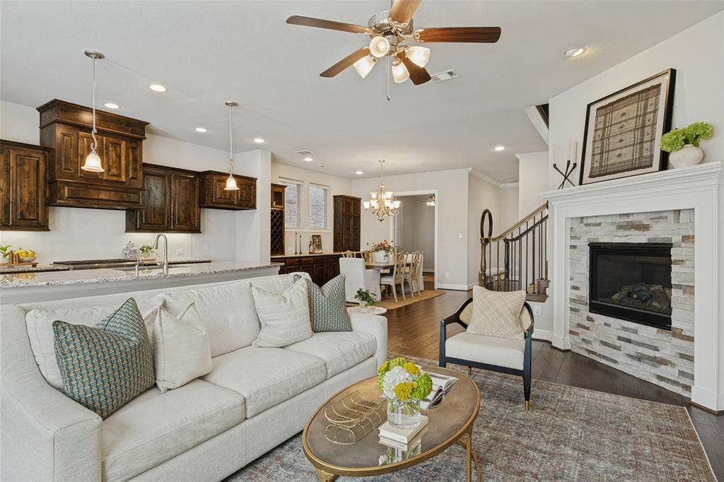 8686 Thorbrush Place, Dallas, TX 75238