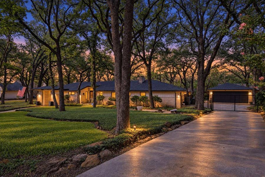 Property photo for 4000 Deepwood Street, Colleyville, TX