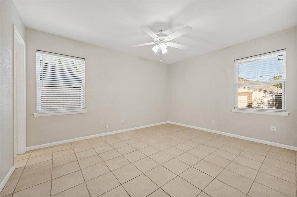 8819 Graywood Drive, Dallas, TX 75243 8819 Graywood Drive, Dallas, TX 75243