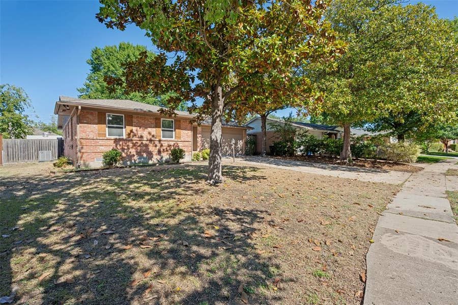 Property photo for 8819 Graywood Drive, Dallas, TX