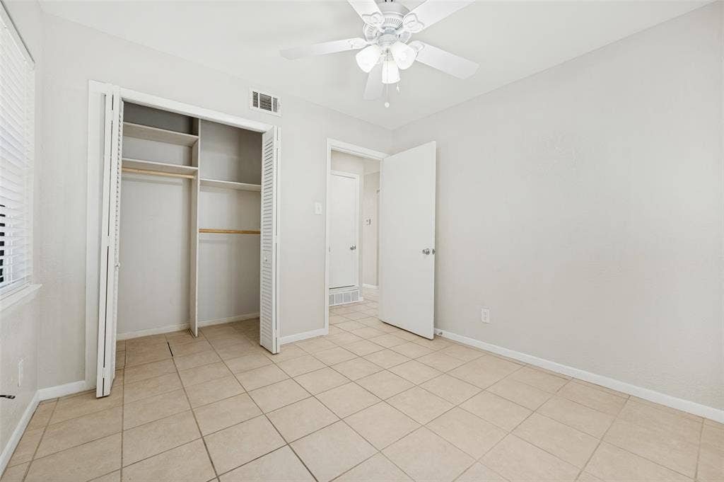 8819 Graywood Drive, Dallas, TX 75243 8819 Graywood Drive, Dallas, TX 75243