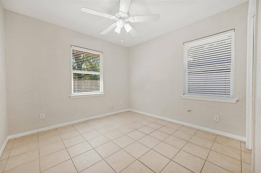 8819 Graywood Drive, Dallas, TX 75243 8819 Graywood Drive, Dallas, TX 75243