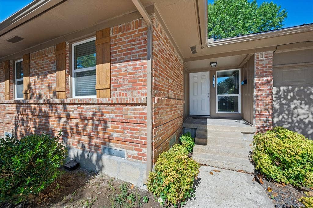 8819 Graywood Drive, Dallas, TX 75243 8819 Graywood Drive, Dallas, TX 75243