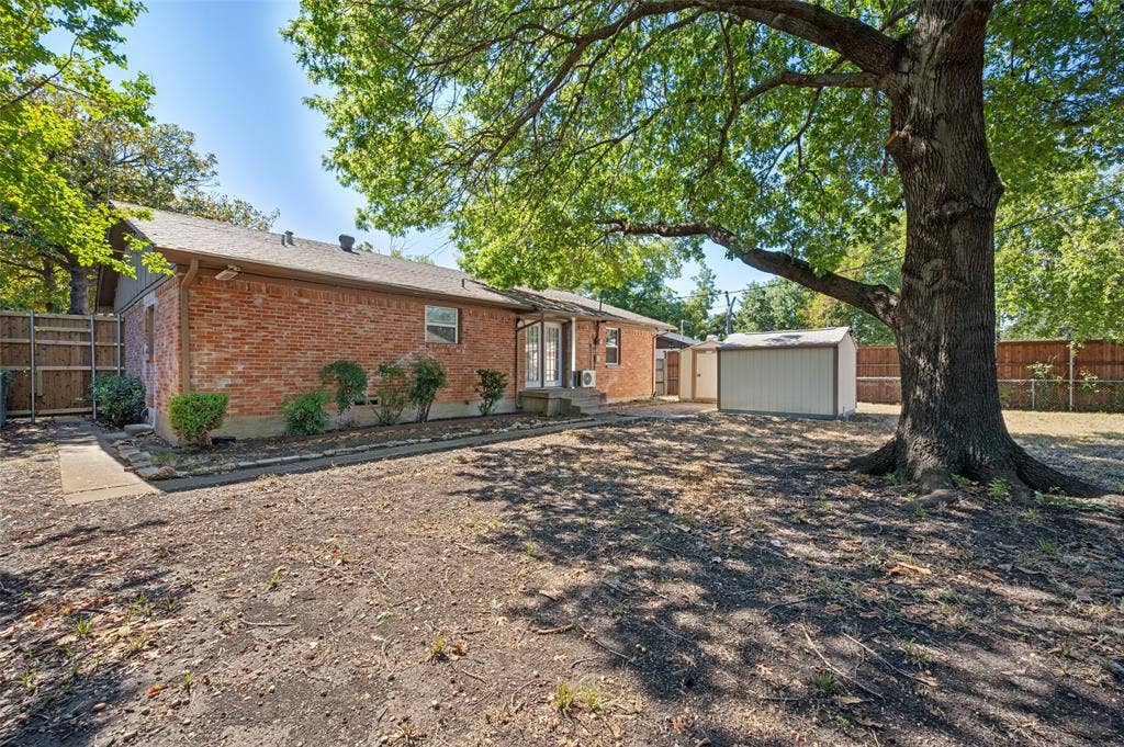 8819 Graywood Drive, Dallas, TX 75243 8819 Graywood Drive, Dallas, TX 75243